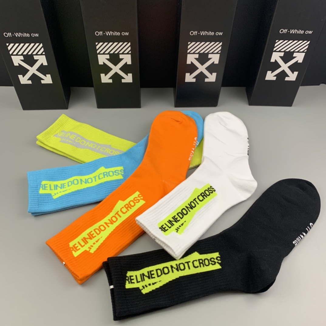 OFF-WHITE