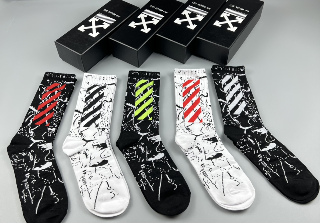 OFF-WHITE