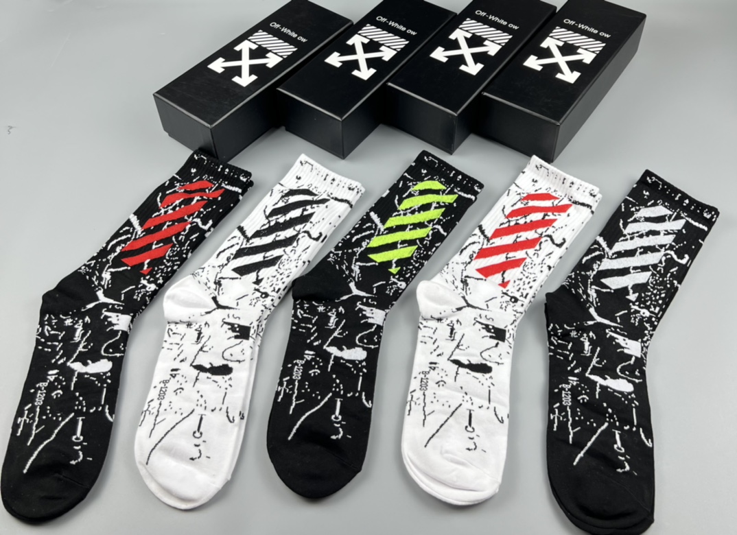 OFF-WHITE