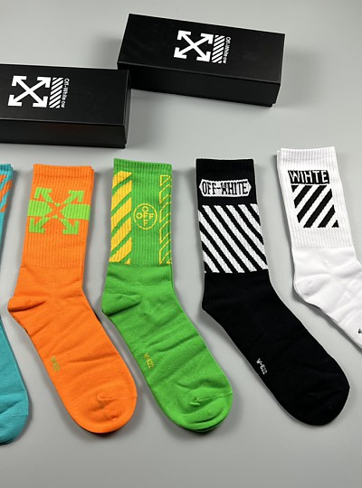 OFF-WHITE