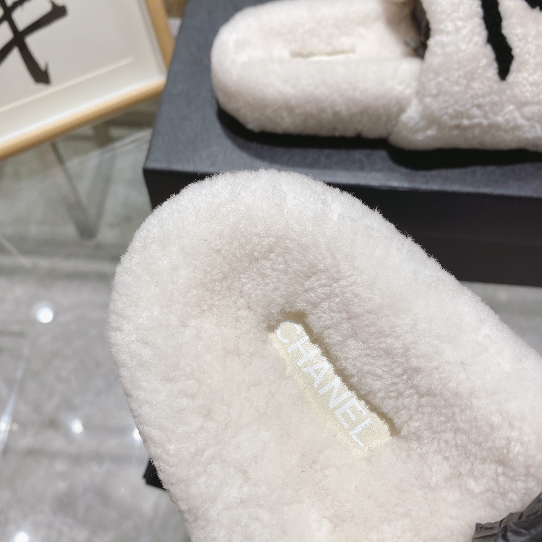 CHANEL