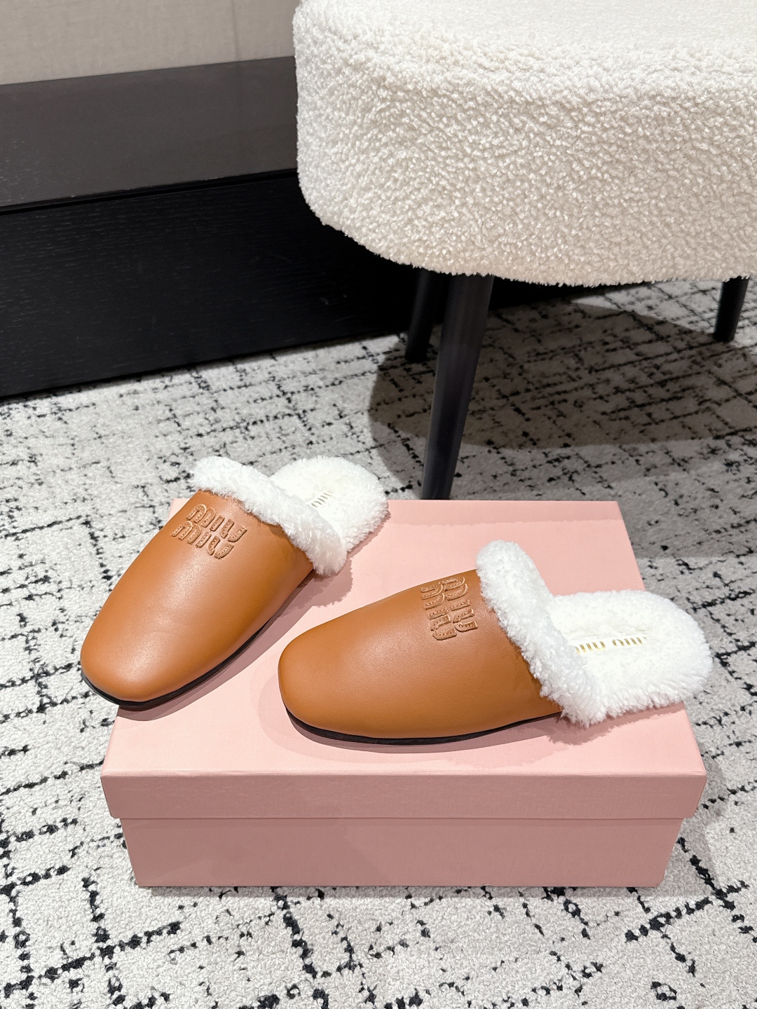 MIUMIU