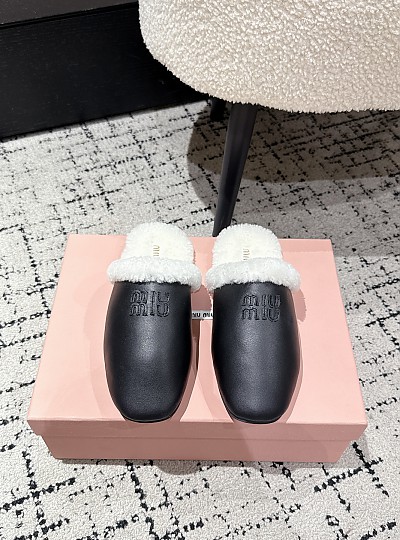 MIUMIU