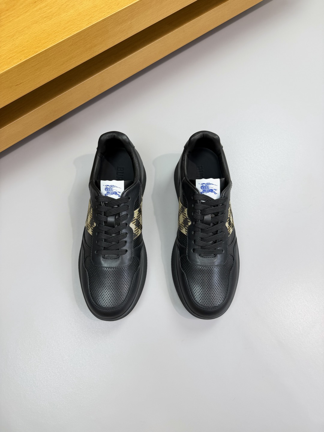 BURBERRY