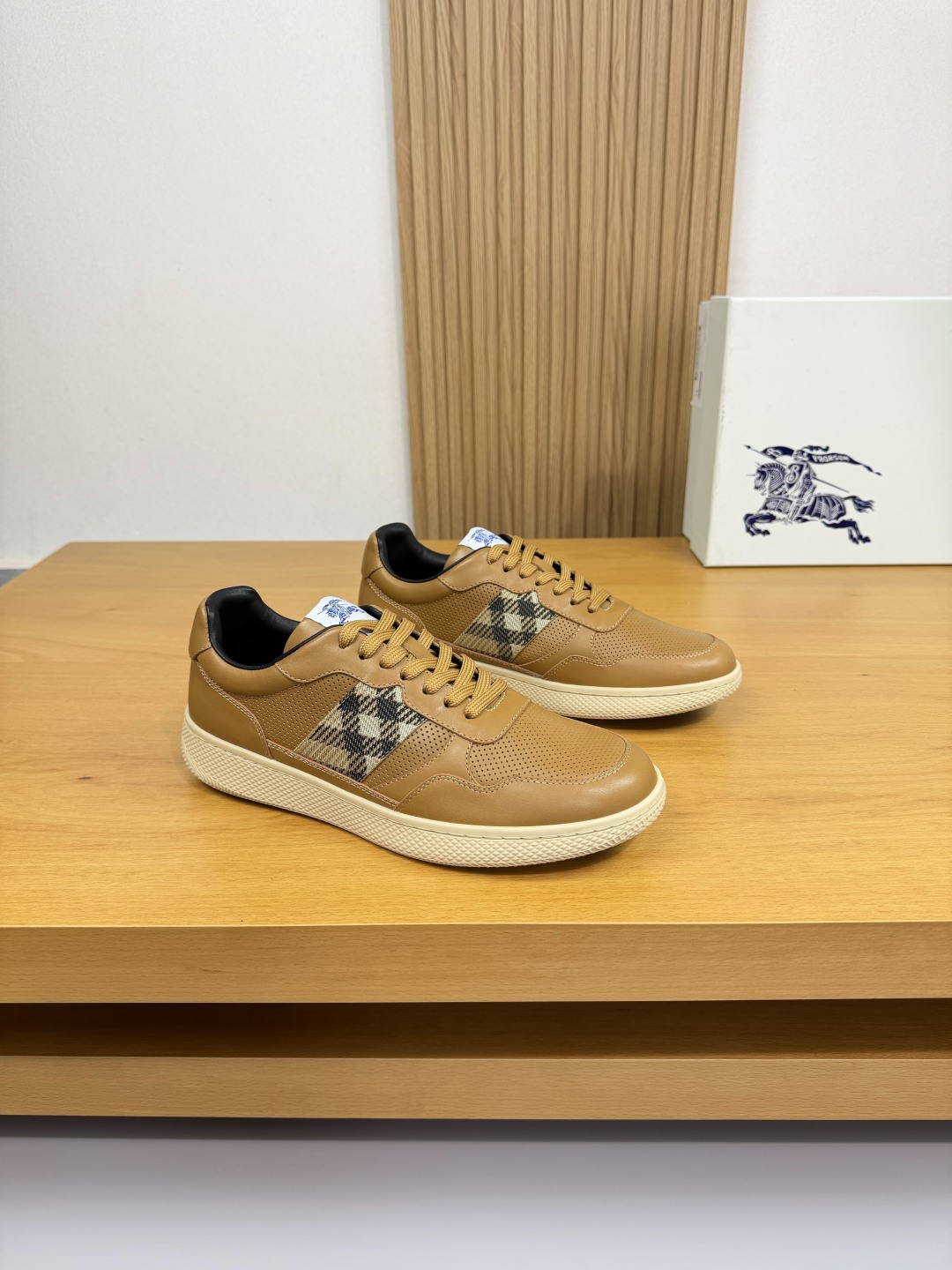 BURBERRY