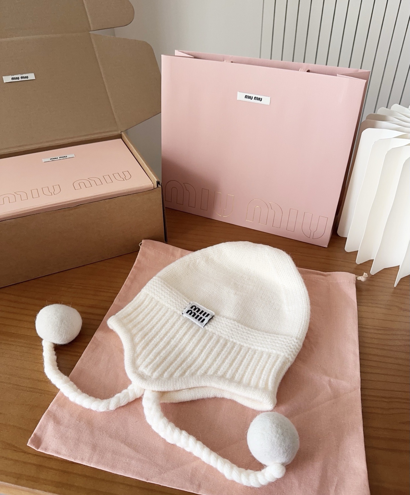 MIUMIU