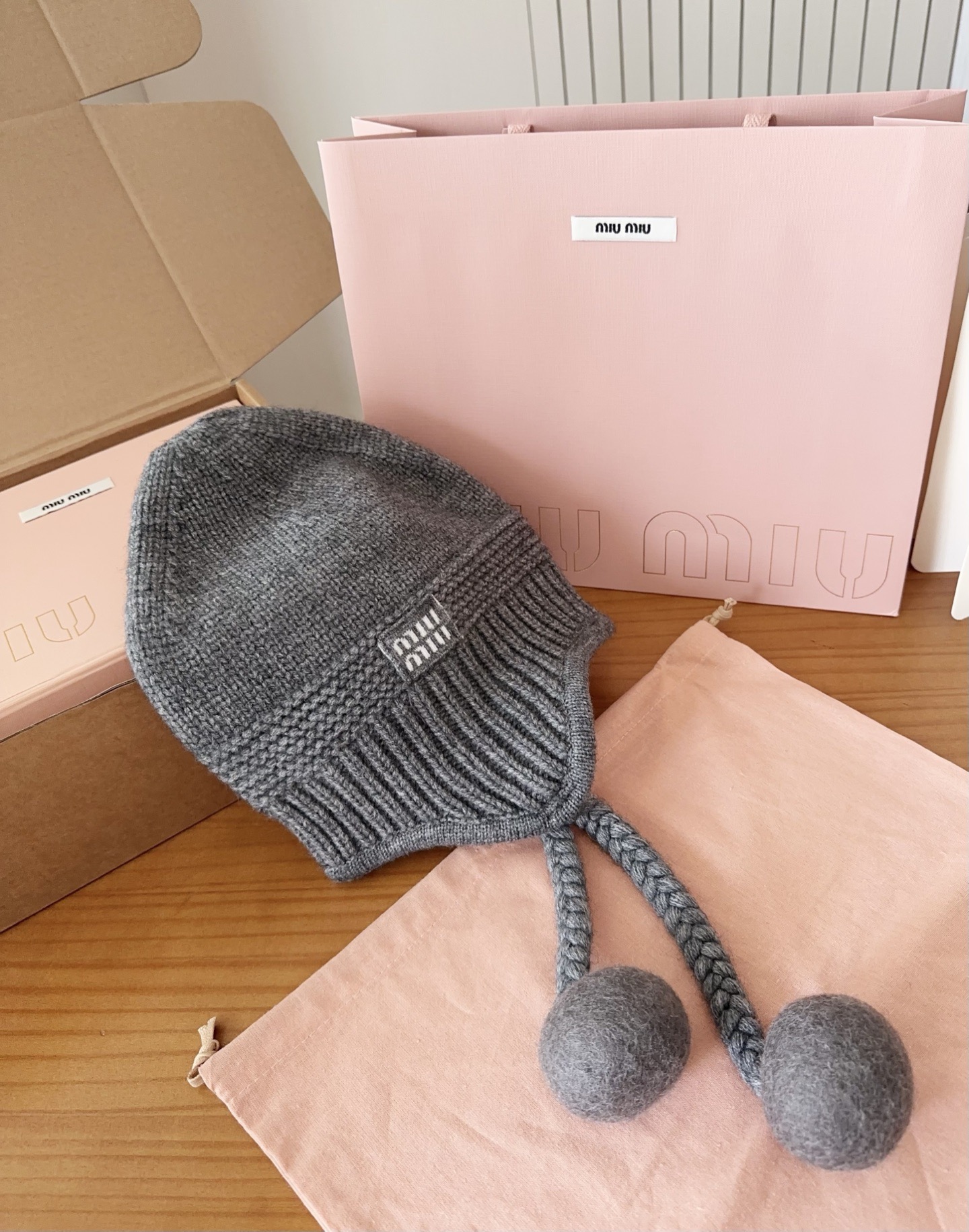 MIUMIU