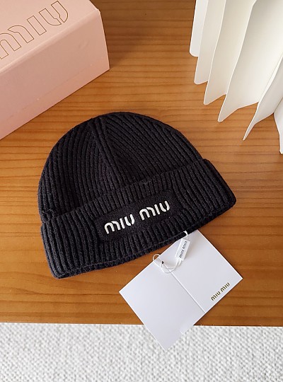 MIUMIU