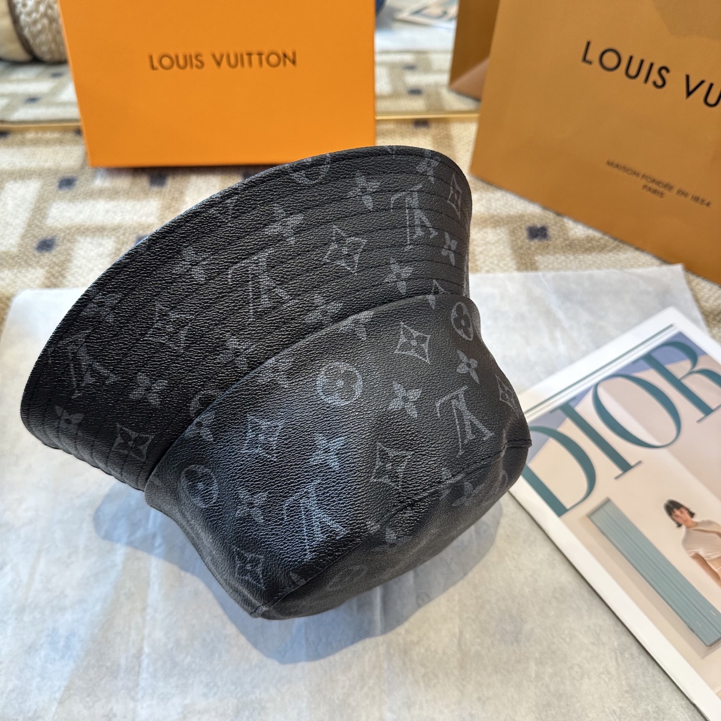 LOUIS VUITTON