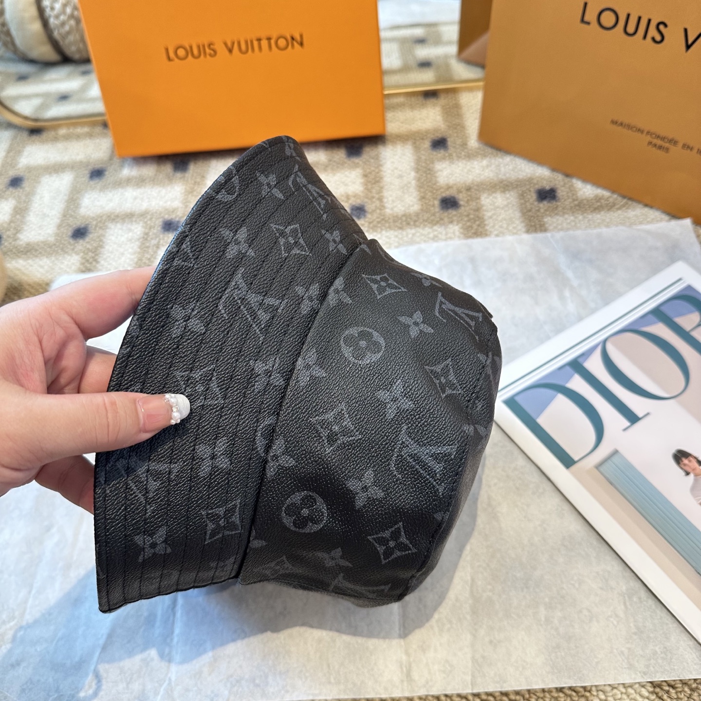 LOUIS VUITTON