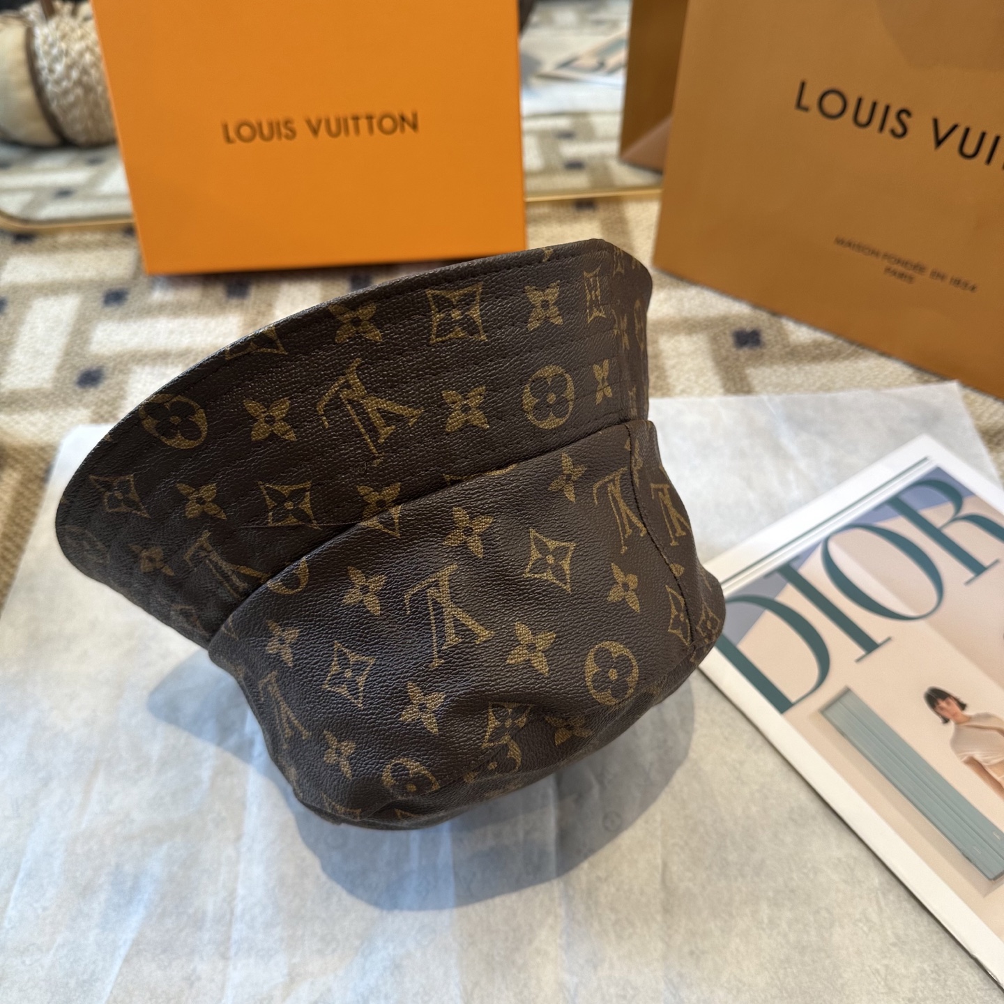 LOUIS VUITTON