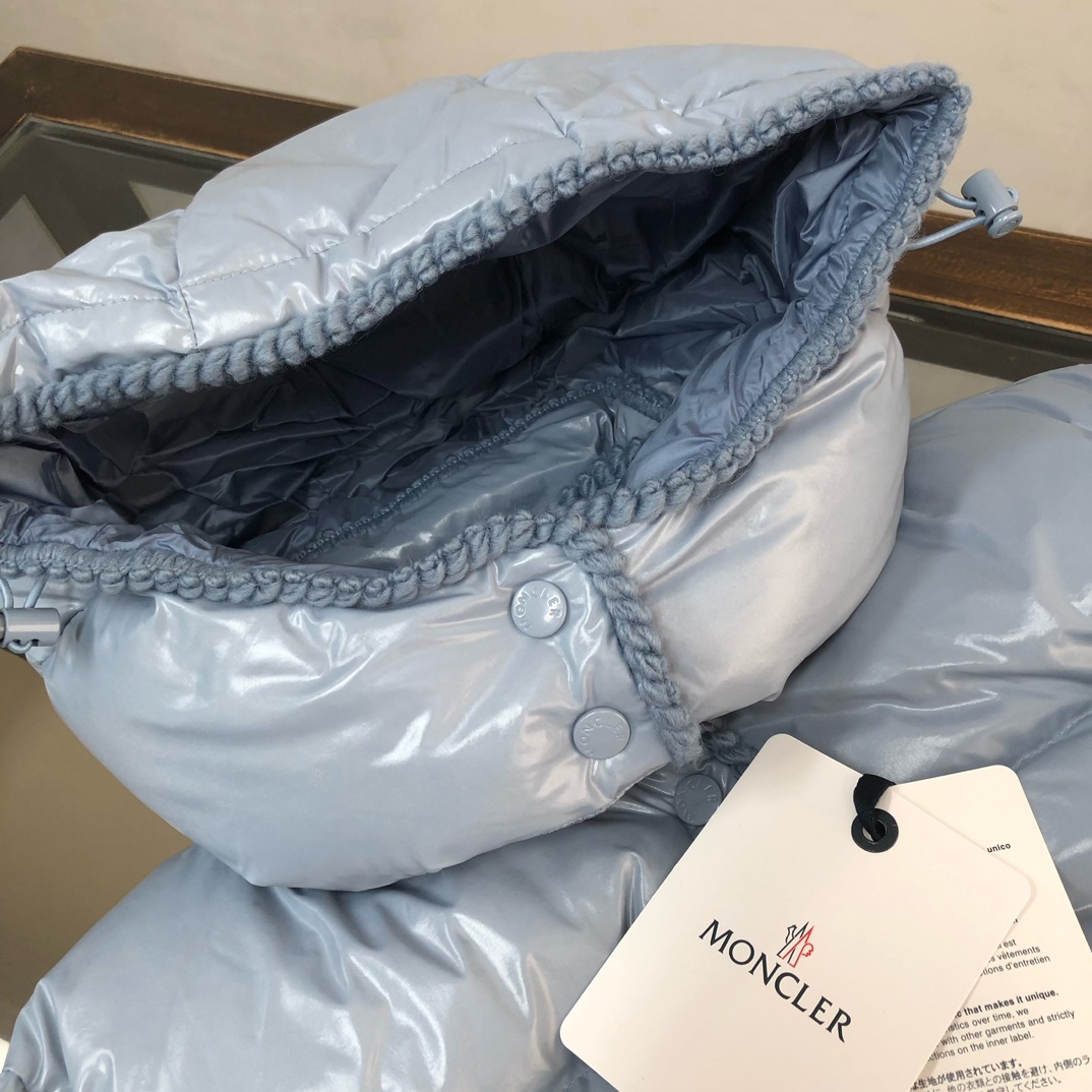 MONCLER